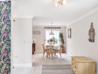 Sweetpea Cottage - Hambrook - 2