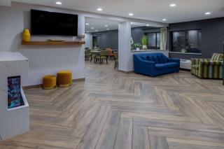 Days Inn by Wyndham Pleasant Prairie Kenosha - 1