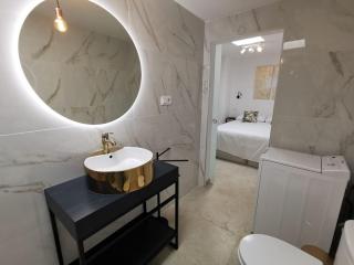 Stylish 2 Bedroom Bungalow By Pride Holiday Rentals - Maspalomas - 3