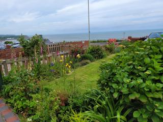Seaside Flat with Fast WiFi - 1