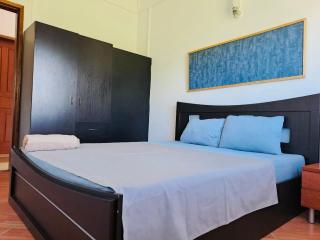 Cosy Two Bedroom Apartment - 3