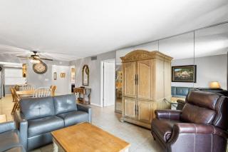 Beach View - John's Pass - Madeira Norte #208 - St Pete Beach - 1