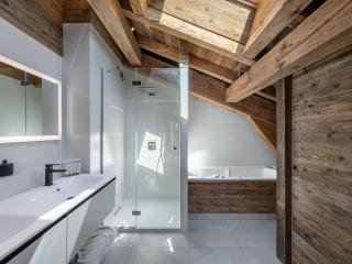 Chalet Luxe 12 Pers. Face aux Pistes avec Skiroom, Garage, Salle de Sport et Services Inclus - FR-1-569-19 - Demi-Quartier - 2
