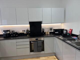 Luxury Birmingham 2 Bedroom Town House - Birmingham - 4