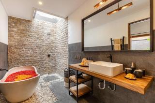 Unique and Modern Villa Canggu - 4