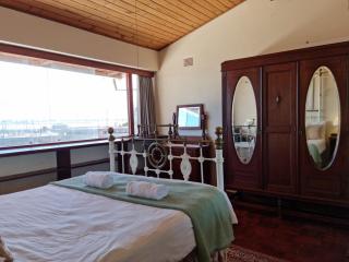 Bikini Beach Holiday Home, On the Beach, Sleeps 9! - 2