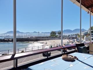 Bikini Beach Holiday Home, On the Beach, Sleeps 9! - 9