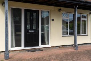 Nr WINDSOR stunning 1 bedroom self contained property in Burnham near Heathrow - 1