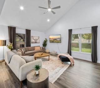 Lake LBJ 4BR Home w/ Boat Deck, Huge Yard - 2