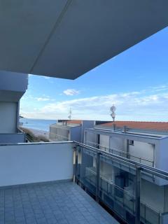 smeraldo sul mare con grande balcone - Torino di Sangro - 0