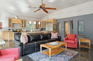 Folly Vacation 620 Entire Home plus Apt, one block to the beach and pet friendly - 5