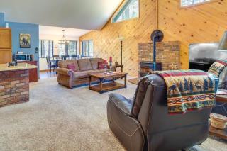 Less Than 1 Mi to Rainbow Lake Family Home with Fire Pit - Pinetop-Lakeside - 9