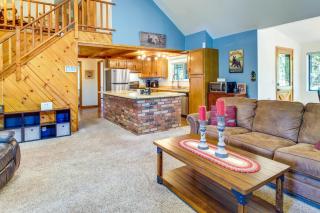 Less Than 1 Mi to Rainbow Lake Family Home with Fire Pit - Pinetop-Lakeside - 6