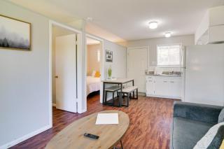 Vibrant Kimberling City Hideaway with Private Deck! - Kimberling City - 4