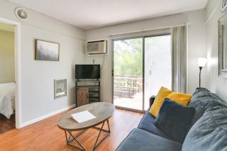 Lakefront Oasis Boat Slip, Kayaks and Outdoor Pool - 7