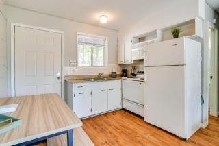 Lakefront Haven Boat Slip, Deck and Community Pool! - Kimberling City - 4