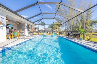 Freshwater Canal Villa with Heat Pool - Villa Homeport - Roelens Vacations - Cape Coral - 6