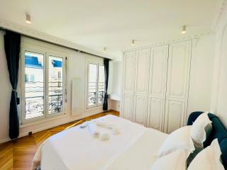 Renovated 23 2BR 6P Champs Elysées-Arc de Triomphe - 2