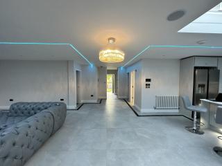 A super luxury large apartment - 6