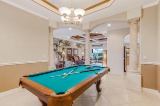 Villa Key Largo - Heated Pool & Spa, Private Beach, with Bicycles - Roelens Vacations - Cape Coral - 2