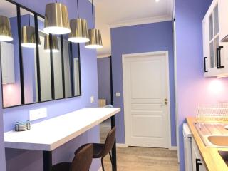 Suite Bubbles Spa - Luxe - Centre Ville - calme - wifi - 4