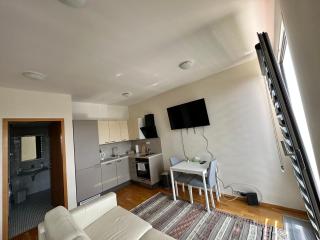 Cozy apartment - Prague - 8