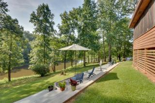 Waterfront CasAbella Cottage with Kayaks and Fishing - - 9