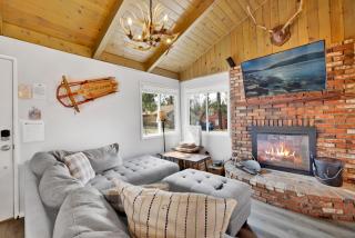 Storyville Hot Tub- Arcade- Walk To Marina Cabin - Big Bear Lake - 9
