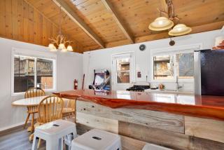 Storyville Hot Tub- Arcade- Walk To Marina Cabin - Big Bear Lake - 8