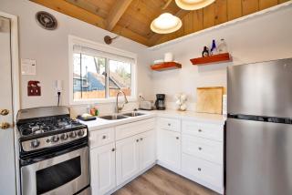 Storyville Hot Tub- Arcade- Walk To Marina Cabin - Big Bear Lake - 4