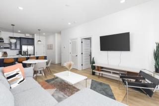 Modern 4 Bed Space in Walkable Area -3 Miles to Downtown - Nashville - 1