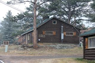 Triple R Cottages- 3 cabin - 1