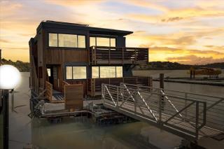 Floating Condos of Commodore 11 - Mill Valley - 9