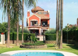 Family Villa in private Urbanisation with large community pool - Benalmádena - 0