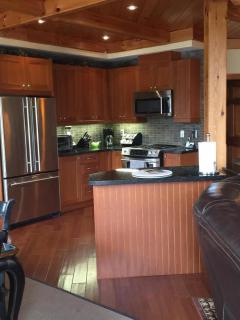 Blue Mountain-Luxurious BlueSki George Chalet, Hot Tub, Pool, Gas Fireplace - Blue Mountains - 5