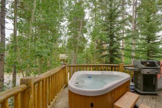 Hot Tub and Ski Shuttle Rustic Breckenridge Retreat - 9