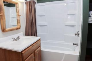 Lazy R Cottages- 6 cabin - 1