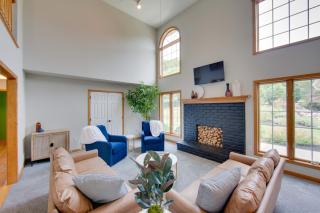 Game Room and Covered Patio Hummelstown Hideaway - 7