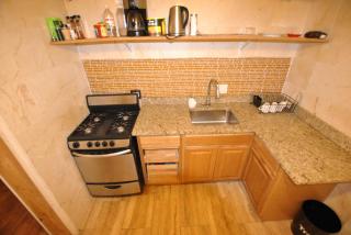 EWR AIRPORT Multilevel Guest House Room with 2-3 Beds - Newark - 7