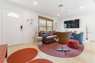 Shawnee Shack! POOL - 4 Bedroom 1 MILE from BEACH! Heated Pool! - Bay Pines - 1