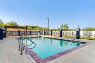 Best Western Plus Pleasanton Hotel - 8