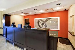 Hampton Inn Middletown - Middletown - 2