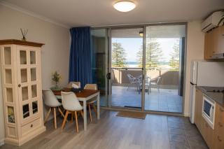 The Nesuto The Entrance Waterfront Apartments - 5