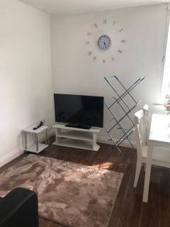 24-3 princess Road West - Leicester - 1