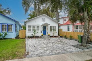 Coco's Cozy Cabana - Hot Tub Walk to Downtown - St. Augustine - 4