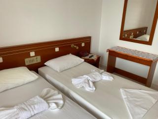 Dolphin Hotel Apartments - Cárpatos - 3