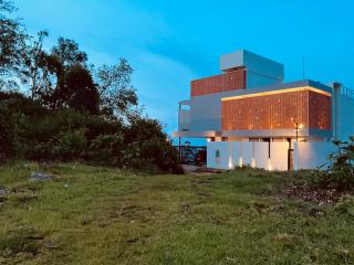 Golden Creeper, Luxe villa - 0