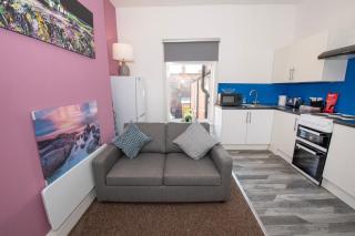 Versatile Cozy & Spacious Comfort Hull Apartments - Hull - 3