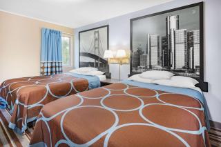 Super 8 by Wyndham Marysville/Port Huron Area - 2