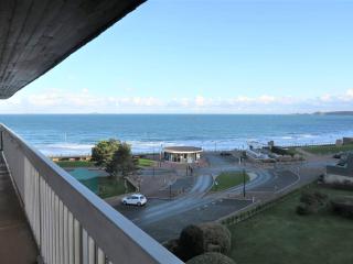 Appartement à Perros-Guirec avec Vue Panoramique, Terrasse et Parking Privé - FR-1-368-271 - 1